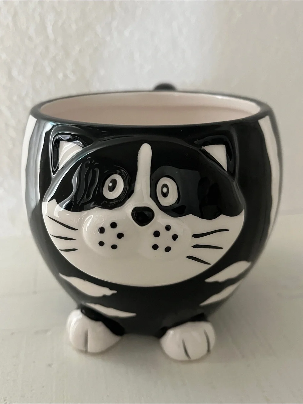 Pier 1 Imports Chubby Cat 3D Mug Black White Hand Painted Dolomite Tail Handle